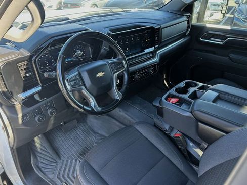 Used 2024 Chevrolet Silverado 2500 LT AWD/4WD image 28
