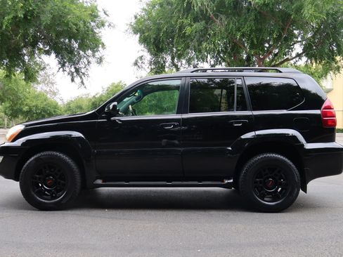 Used 2003 Lexus GX 470 image 3