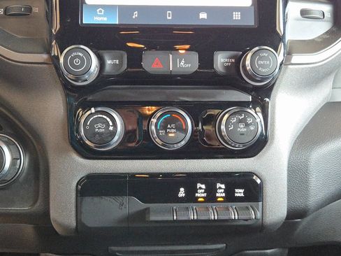 Used 2025 RAM 1500 Tradesman image 17