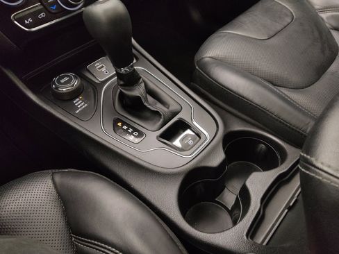 Used 2020 Jeep Cherokee Latitude Lux w/ Comfort/Convenience Group image 26