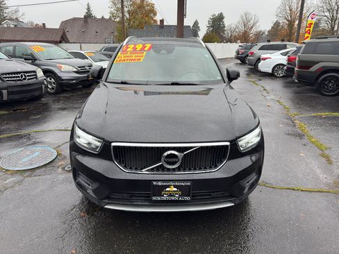 Used 2019 Volvo XC40 T5 Momentum image 8
