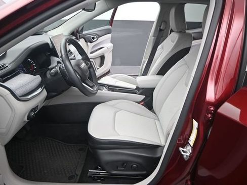 Used 2022 Jeep Compass Latitude w/ Convenience Group FWD image 12