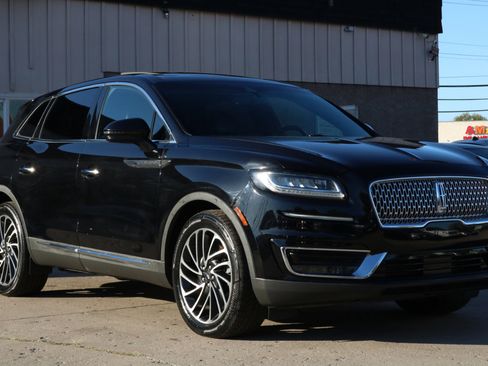 Used 2019 Lincoln Nautilus Reserve image 4