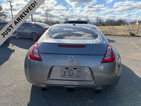 Used 2009 Nissan 370Z Touring image 6