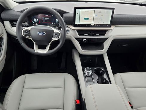New 2026 Ford Explorer Active w/ Active Comfort Package image 22