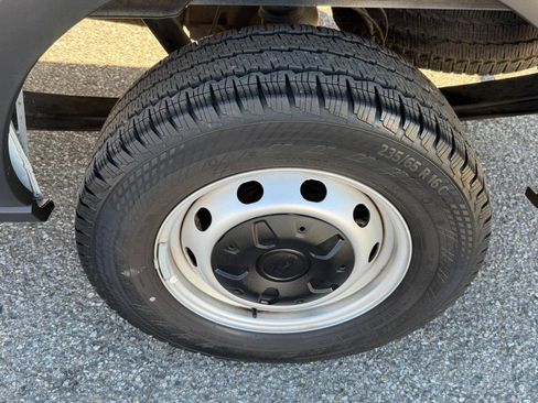 Used 2020 Ford Transit 250 Medium Roof w/ Load Area Protection Package image 48