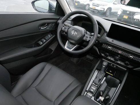 Certified 2025 Honda Accord Touring image 9