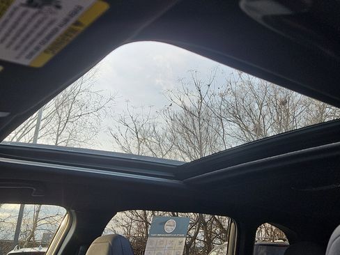 Certified 2025 Subaru Forester Premium image 8