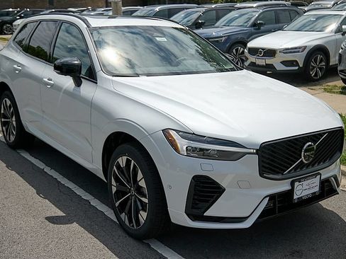 New 2026 Volvo XC60 T8 Plus w/ Climate Package AWD/4WD image 4