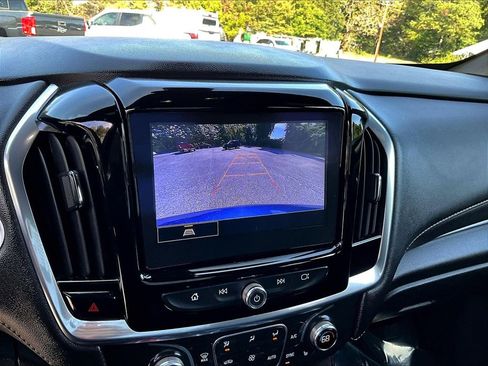 Certified 2022 Chevrolet Traverse LT image 17