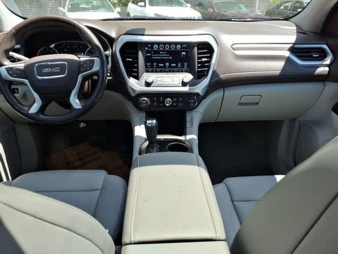 Used 2017 GMC Acadia SLT FWD image 13