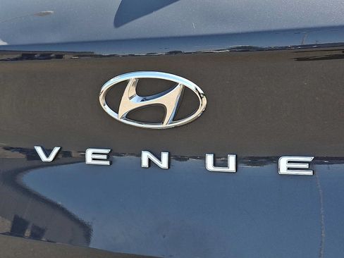 Used 2024 Hyundai Venue SEL FWD image 31