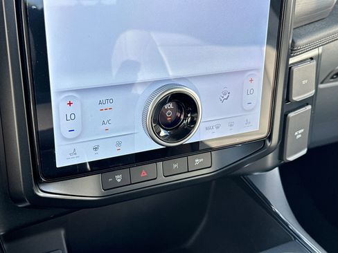 New 2025 Ford F150 Lightning Flash AWD/4WD image 31