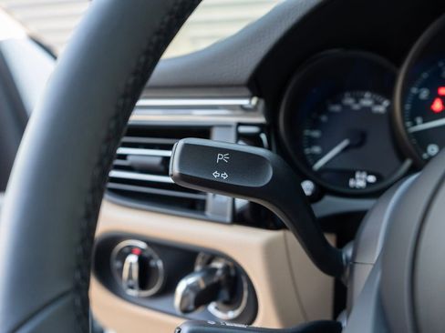 New 2026 Porsche Macan image 20