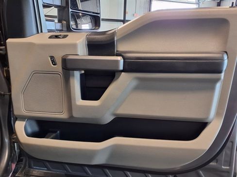 Used 2021 Ford F250 XLT w/ XLT Value Package image 13