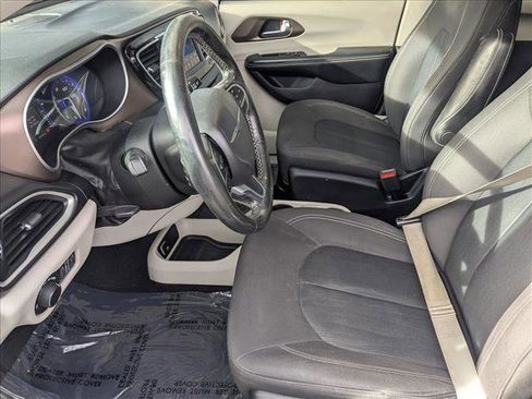 Used 2020 Chrysler Voyager LX w/ Cold Weather Group image 17