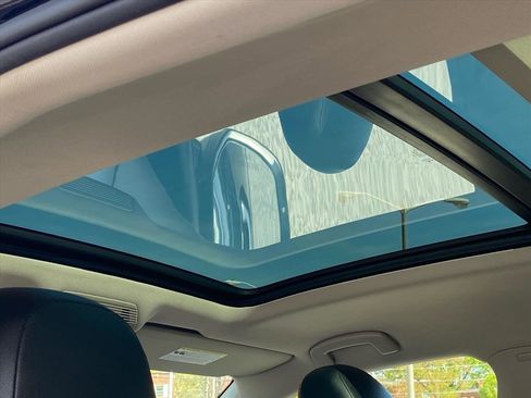 Certified 2024 Volkswagen Atlas Peak Edition SE image 19