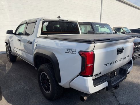 Used 2024 Toyota Tacoma TRD Off-Road image 2