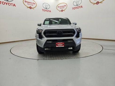 Used 2026 Toyota Tacoma SR5 AWD/4WD image 4