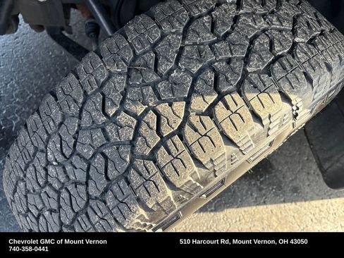 Used 2025 Chevrolet Silverado 2500 Custom w/ Custom Value Package image 28