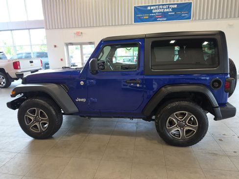 Used 2020 Jeep Wrangler Sport AWD/4WD image 12