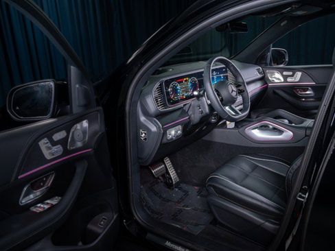 New 2025 Mercedes-Benz GLS 580 4MATIC image 11