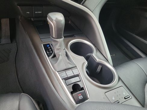 Used 2024 Toyota Camry XLE FWD image 24