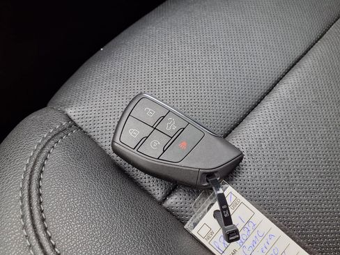 Used 2022 GMC Sierra 1500 SLT w/ SLT Premium Package image 19