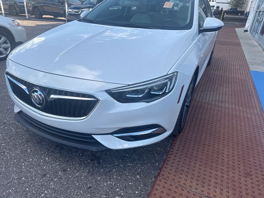 Used 2018 Buick Regal Essence w/ Driver Confidence Package #1 FWD image 6