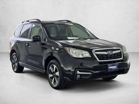 Used 2017 Subaru Forester 2.5i Premium AWD/4WD image 3