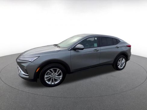 Used 2025 Buick Envista Preferred image 8