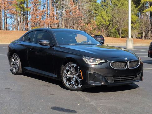 Certified 2025 BMW 230i 230i w/ Premium Package image 2