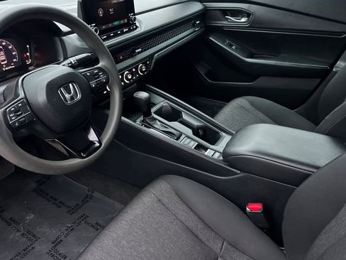 Used 2023 Honda Accord EX image 12