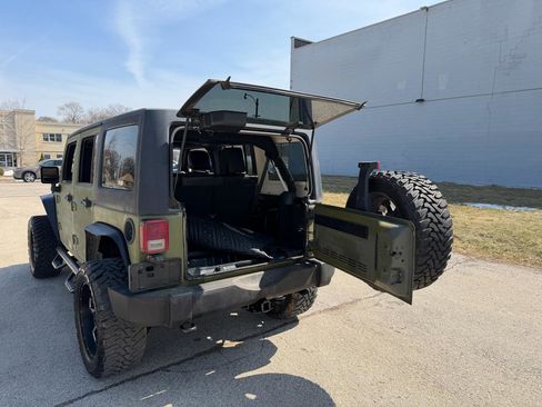 Used 2017 Jeep Wrangler Unlimited Sport w/ Quick Order Package 24S image 9