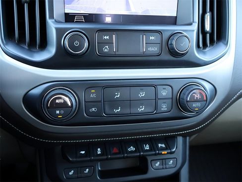 Used 2019 GMC Canyon SLT w/ Driver Alert Package image 24