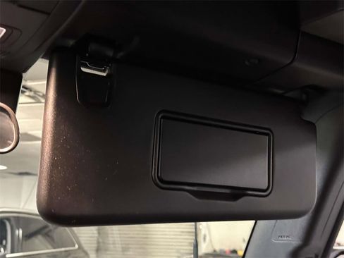 Used 2023 Ford Bronco Base image 23