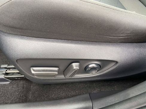 Used 2025 Toyota RAV4 XLE image 16