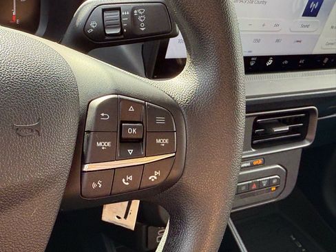 Used 2025 Ford Maverick XL w/ 4K Tow Package image 9