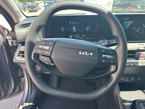 Used 2025 Kia K4 FWD image 20