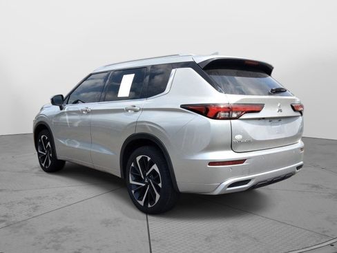 Used 2023 Mitsubishi Outlander SEL Black Edition image 3