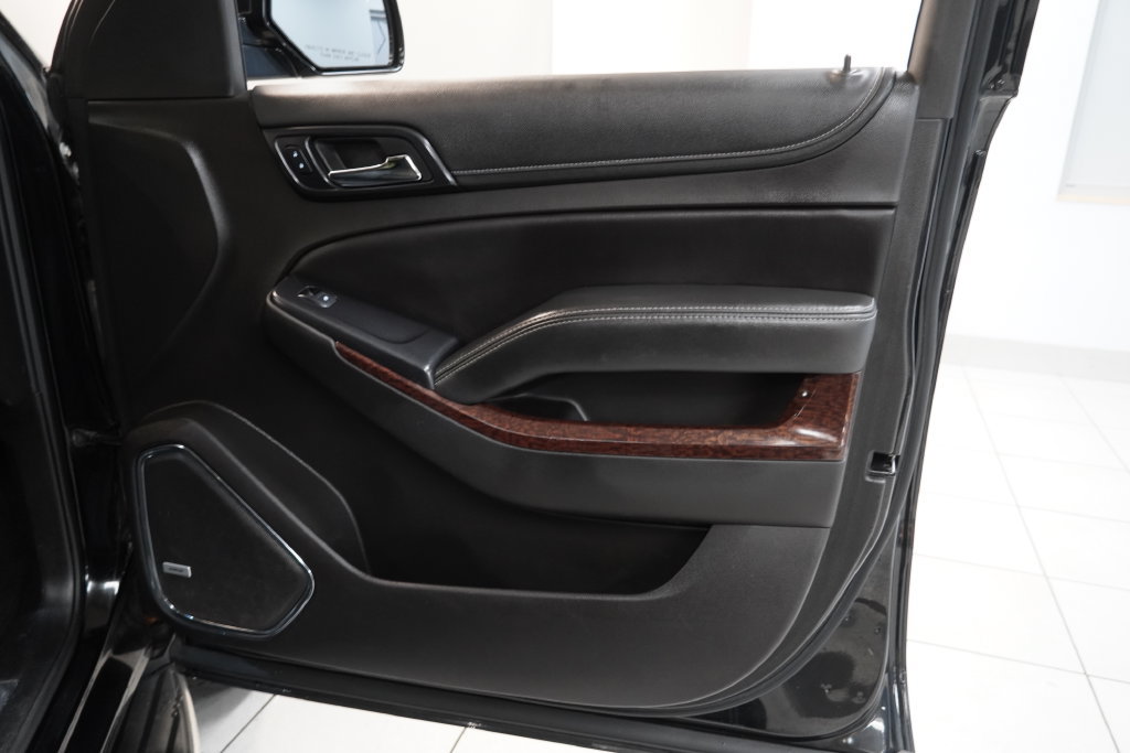 Used 2017 GMC Yukon SLT AWD/4WD image 36