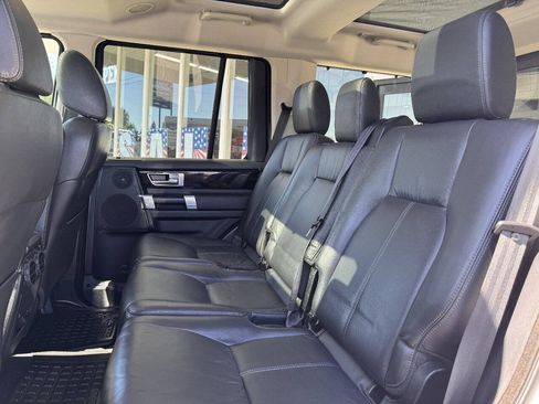 Used 2016 Land Rover LR4 HSE LUX AWD/4WD image 28