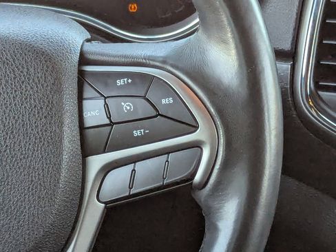 Used 2018 Jeep Grand Cherokee Altitude image 22