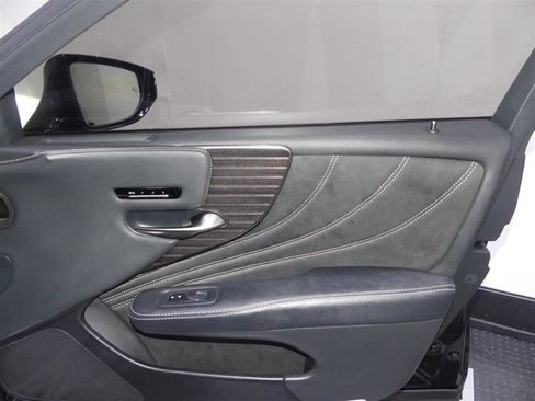 Used 2018 Lexus LS 500 AWD image 19