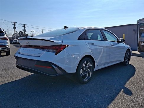 Certified 2025 Hyundai Elantra SEL w/ Cargo Package image 5