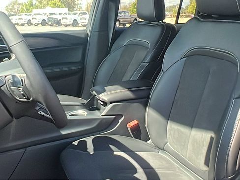 New 2025 Jeep Grand Cherokee Altitude image 16