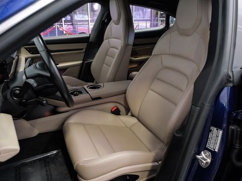 Used 2022 Porsche Taycan 4S image 31