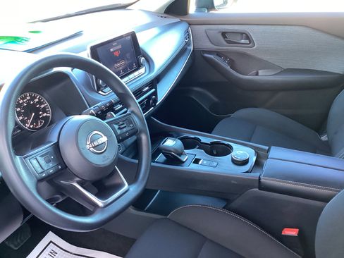 Used 2023 Nissan Rogue S image 21