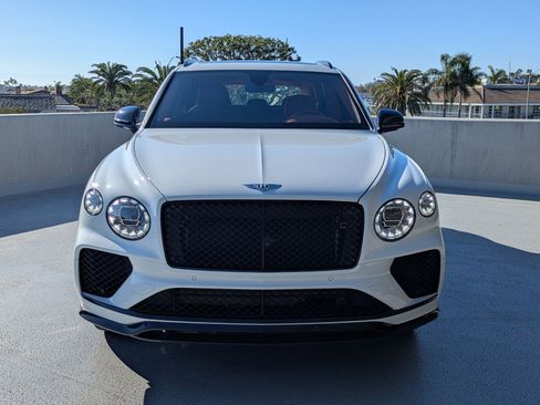 Certified 2022 Bentley Bentayga image 9