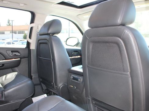 Used 2013 Chevrolet Tahoe LTZ AWD/4WD image 14